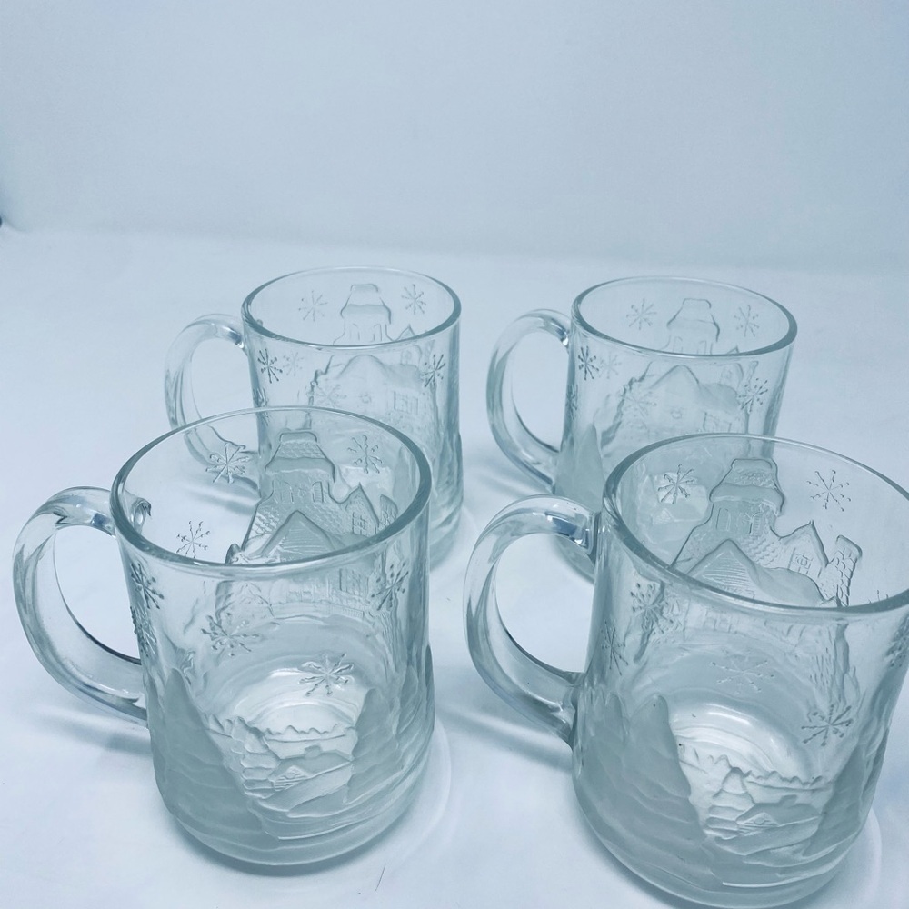 Vintage Arcoroc France Embossed Glass Mug Winter Christmas Holiday Set of Four